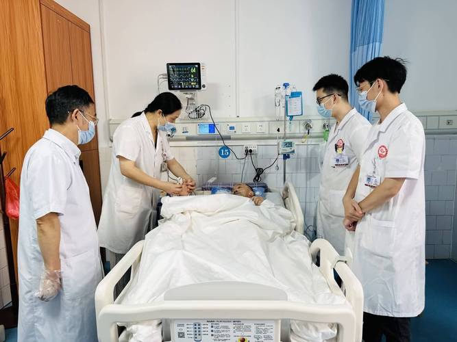 先进设备筑牢硬件基础 监护与治疗设备零售助力病房升级